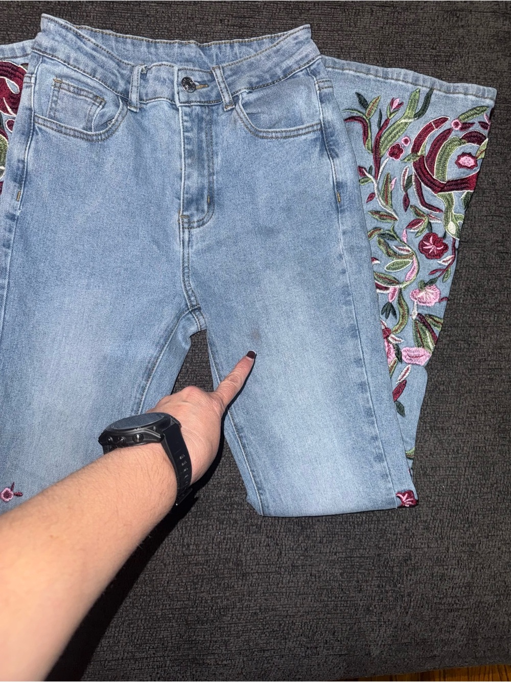 ROMWE Floral Embroidered Flare Jeans Size 4 Light Wash Boho Y2K Festival - Picture 9 of 12